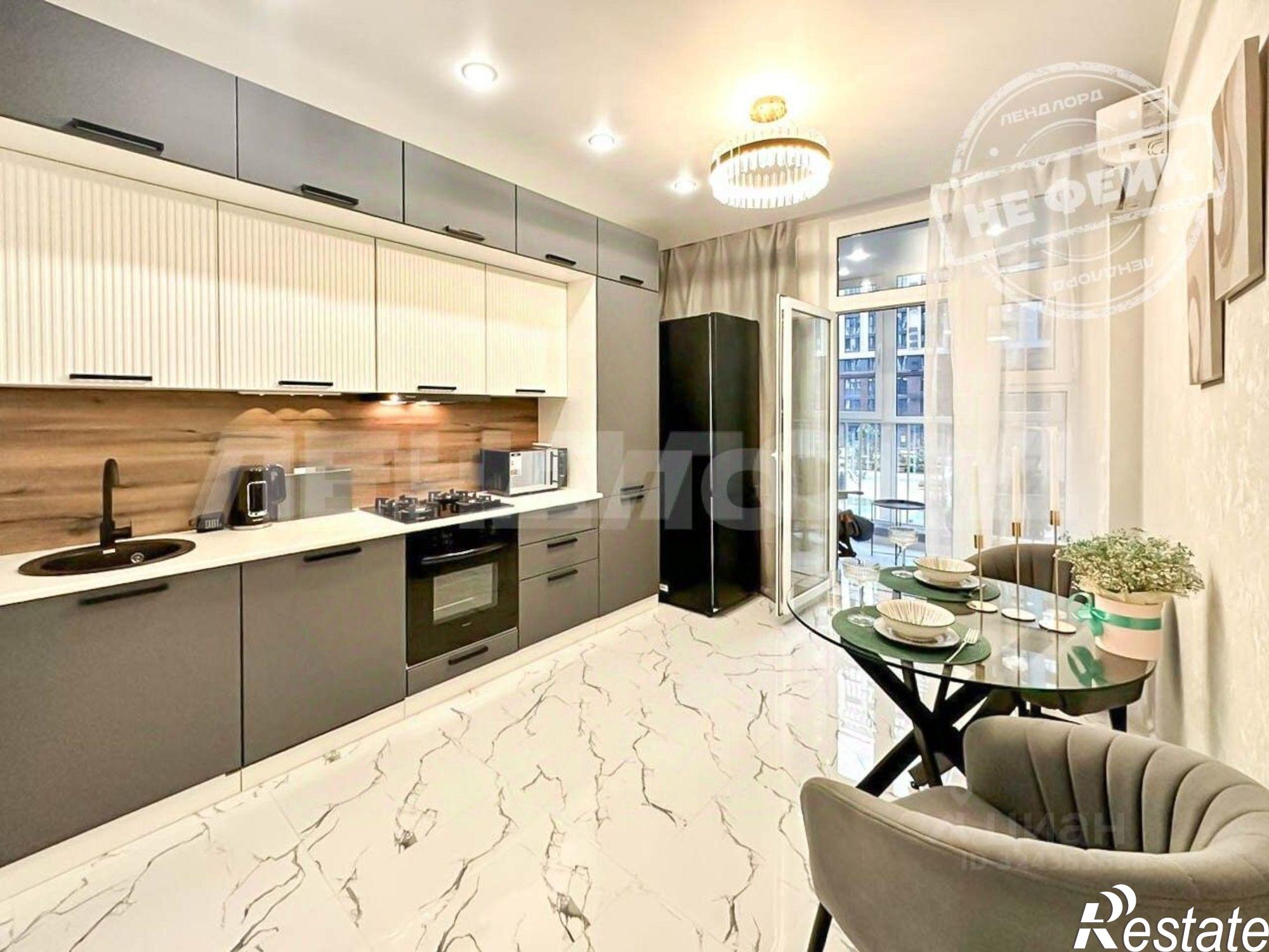 Купить квартиру за 12 000 000 рублей на Левобережная улица, 6/6 с1