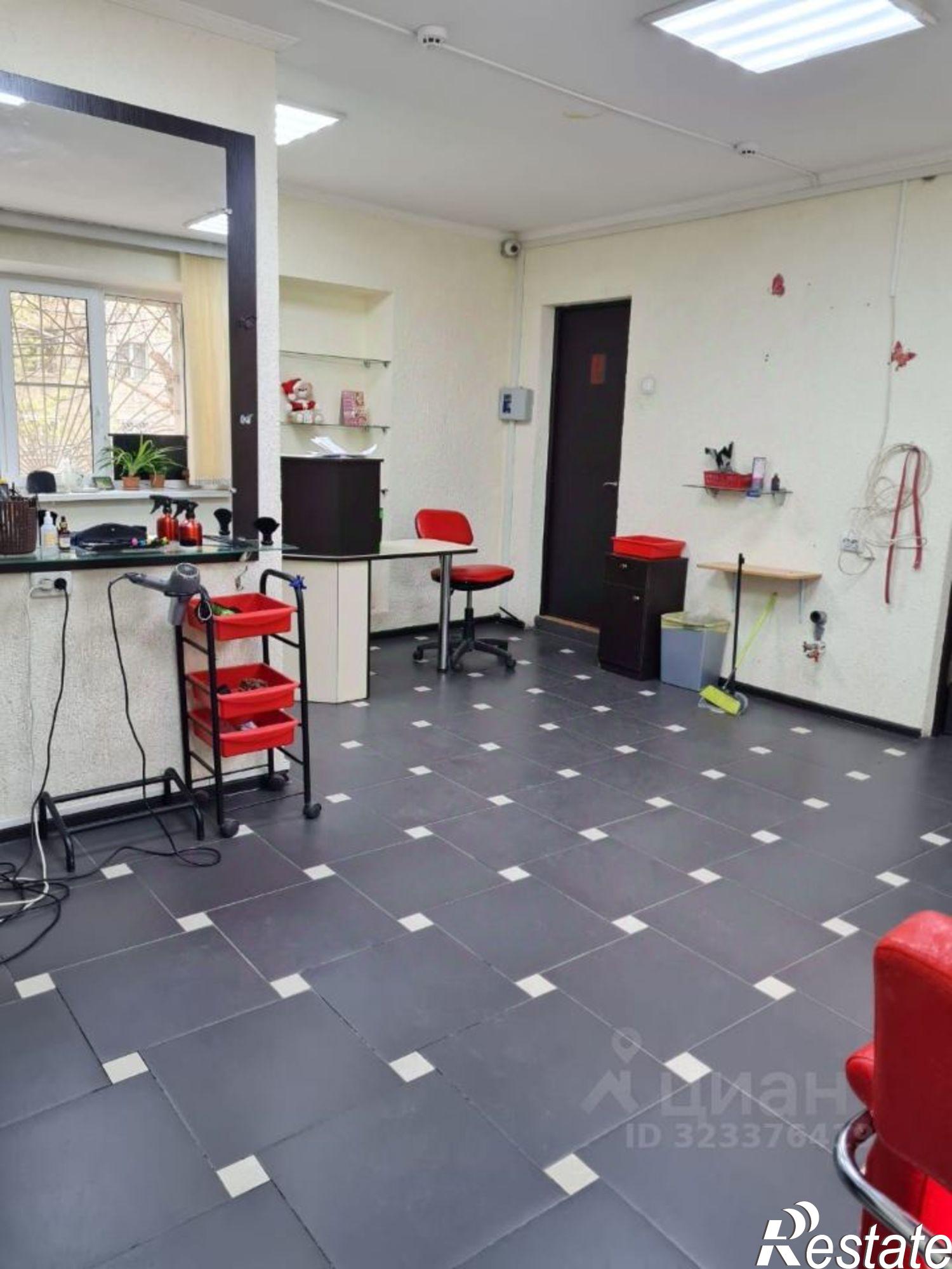 Купить помещение свободного назначения за 7 000 000 рублей на пр-кт 40-летия Победы, 37/5