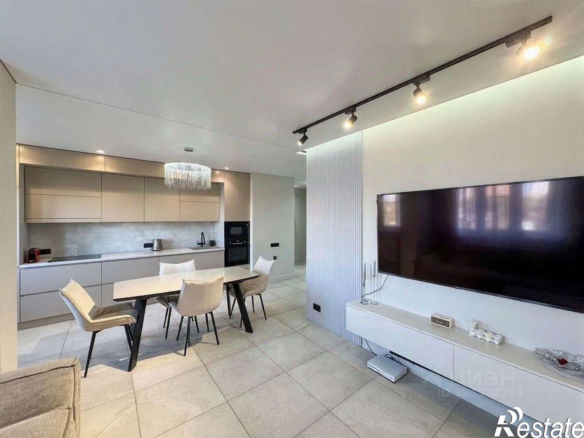 Купить квартиру за 15 900 000 рублей на ул Варфоломеева, 157