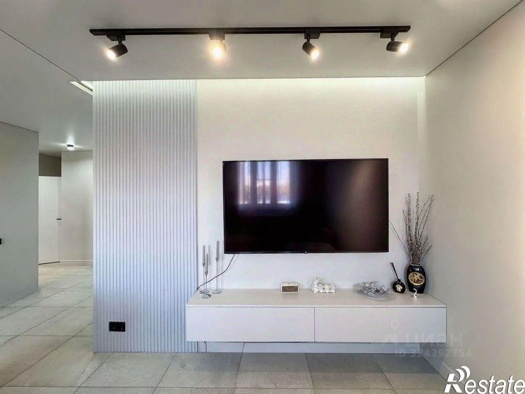 Купить квартиру за 15 900 000 рублей на ул Варфоломеева, 157