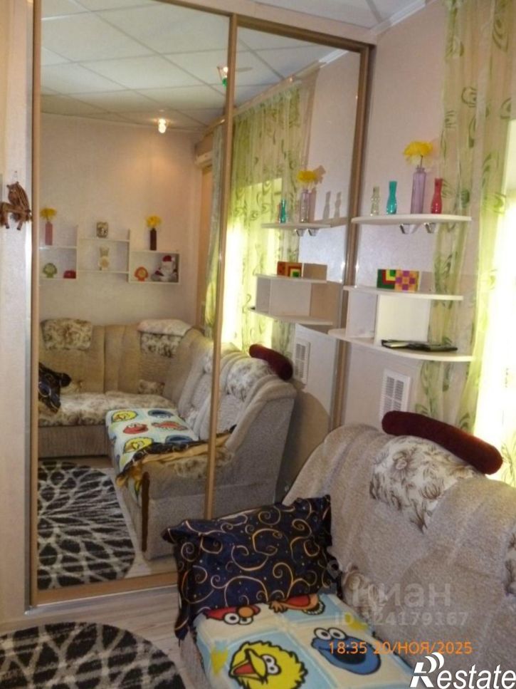 Комната Нефтегорская улица, 15,  д. 15