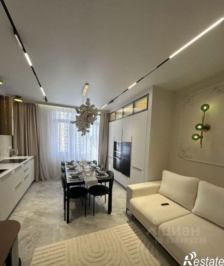 3-комн квартира проспект Сиверса, 26,  д. 26