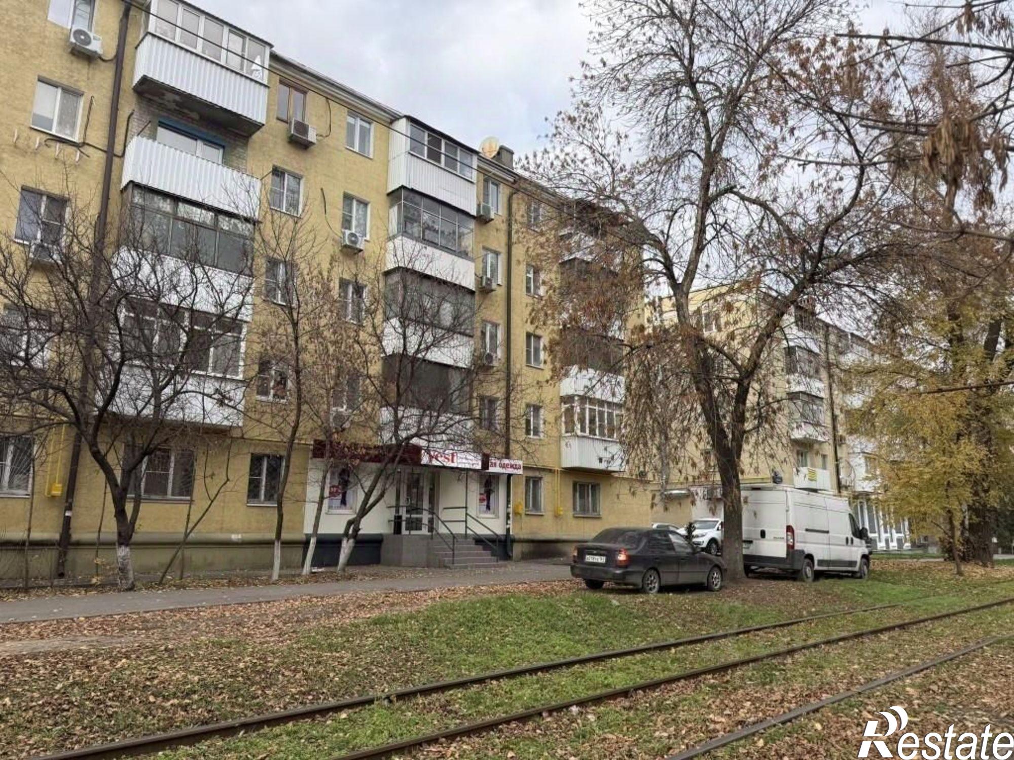 Купить торговое помещение за 5 700 020 рублей на проспект Сельмаш, 7