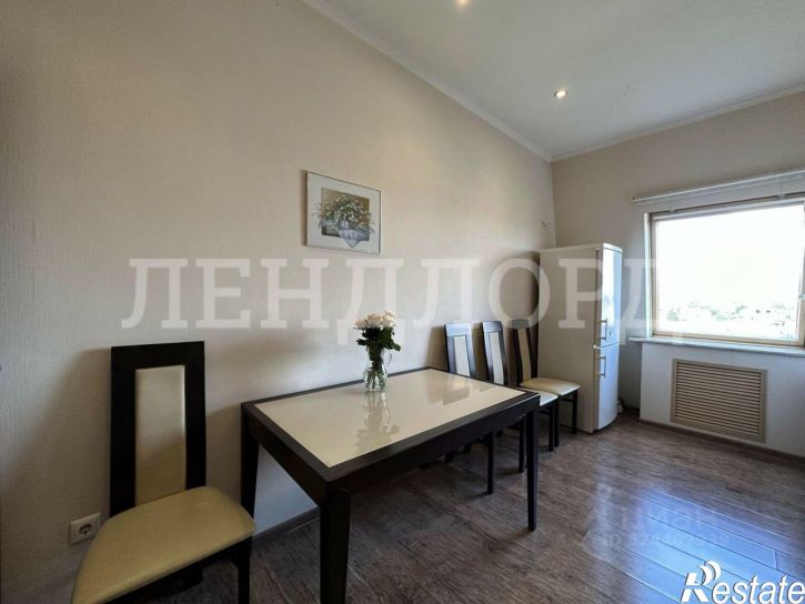 3-комн квартира ул Севанская, 10,  д. 10