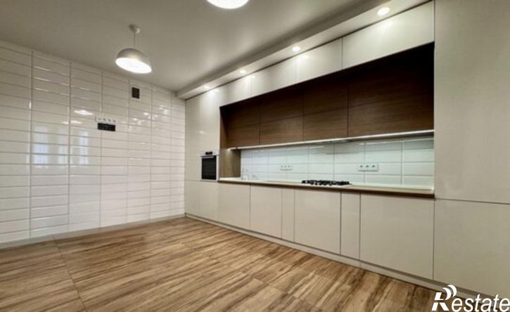 3-комн квартира улица Матросова, 35,  д. 35