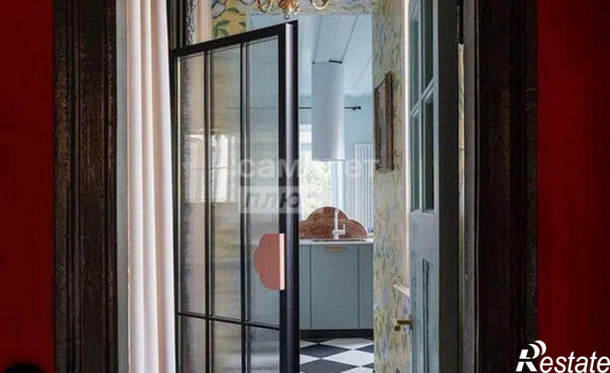 Купить квартиру за 18 000 000 рублей на проспект Чехова, 13