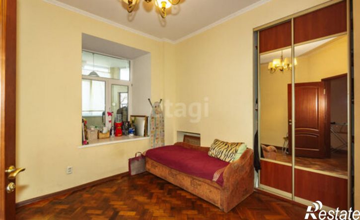 3-комн квартира Социалистическая улица, 1,  д. 1