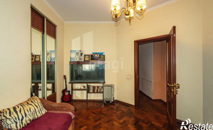 3-комн квартира Социалистическая улица, 1,  д. 1