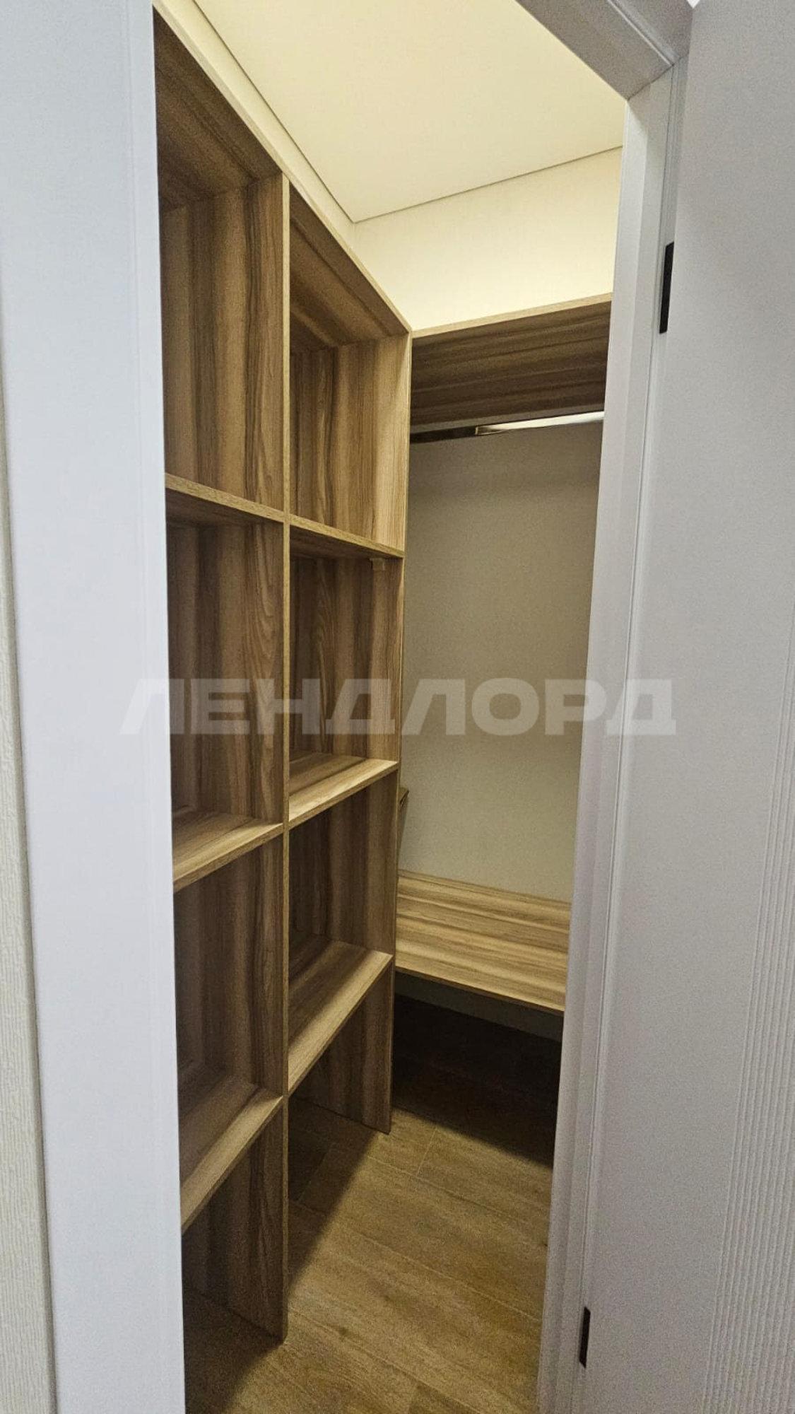 Купить квартиру за 12 500 000 рублей на улица Ларина, 45с1