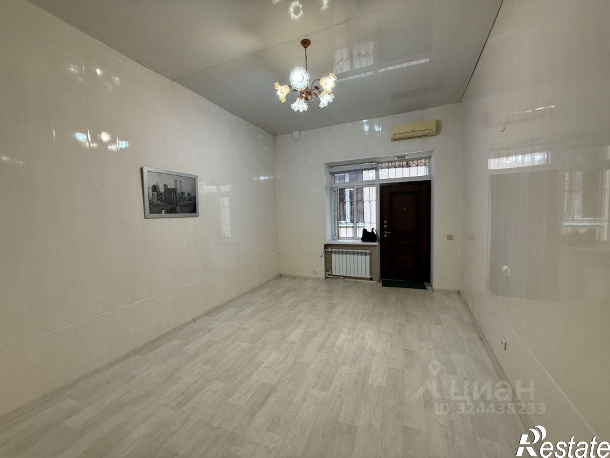 Сдать торговое помещение за 30 000 рублей на улица Шаумяна, 65