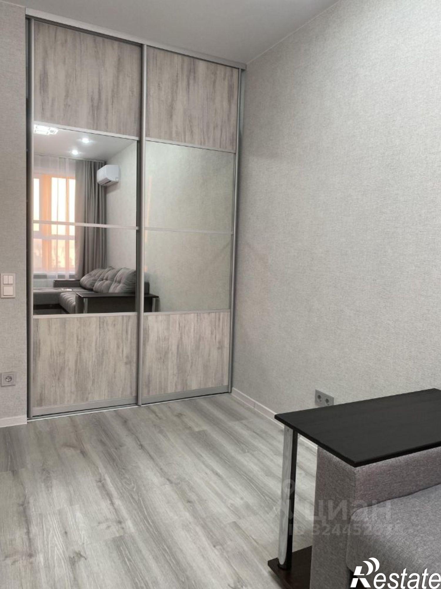 Сдать квартиру за 33 000 рублей на ул 23-я линия, 58