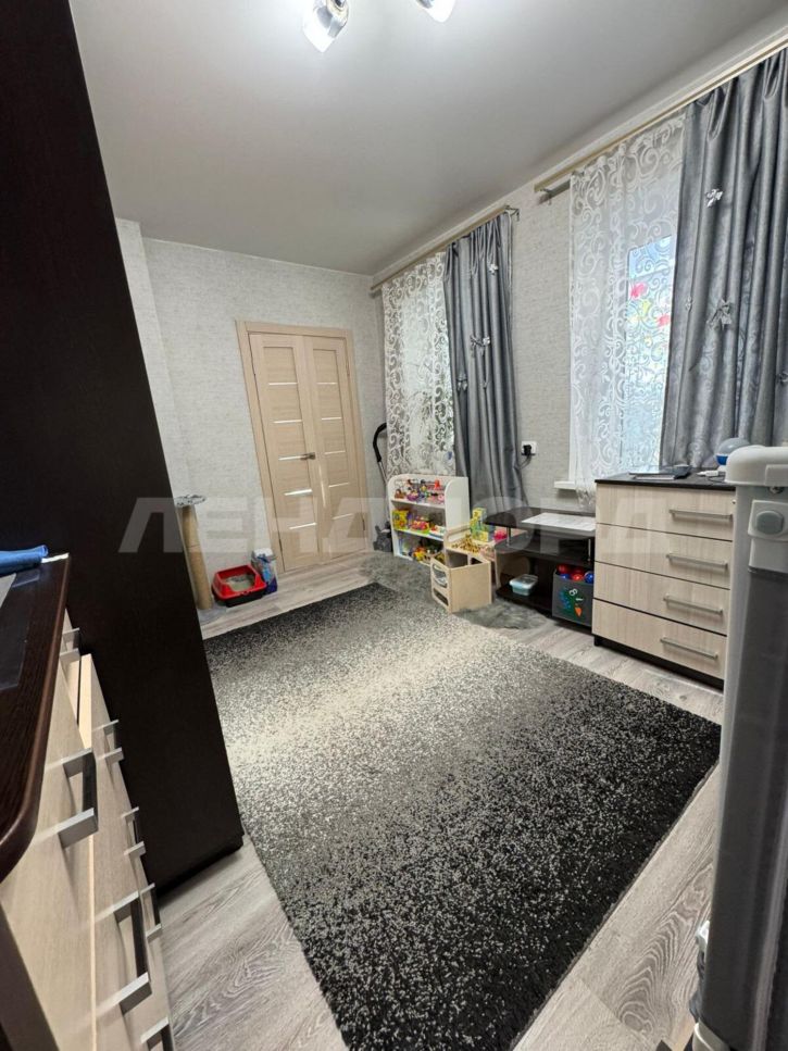 3-комн квартира Социалистическая улица, 216