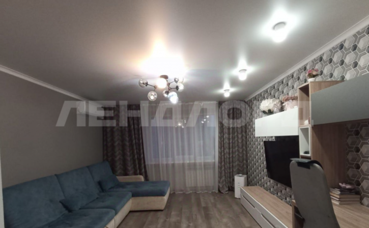 2-комн квартира проспект 40-летия Победы, 73/15