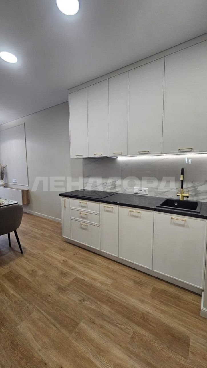 2-комн квартира улица Ларина, 45с1