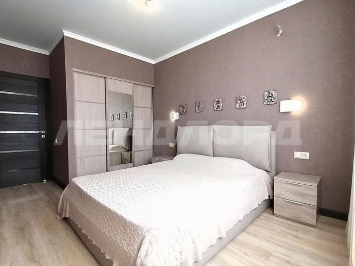 2-комн квартира улица 35-я Линия, 89/32