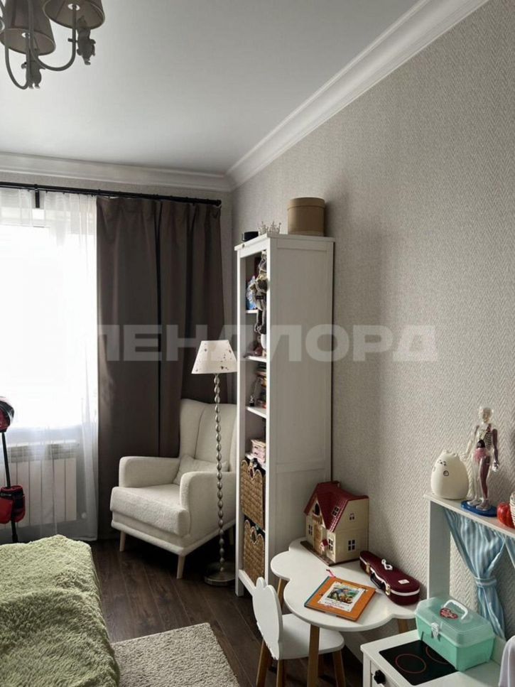 2-комн квартира улица 45-я Линия, 60/72