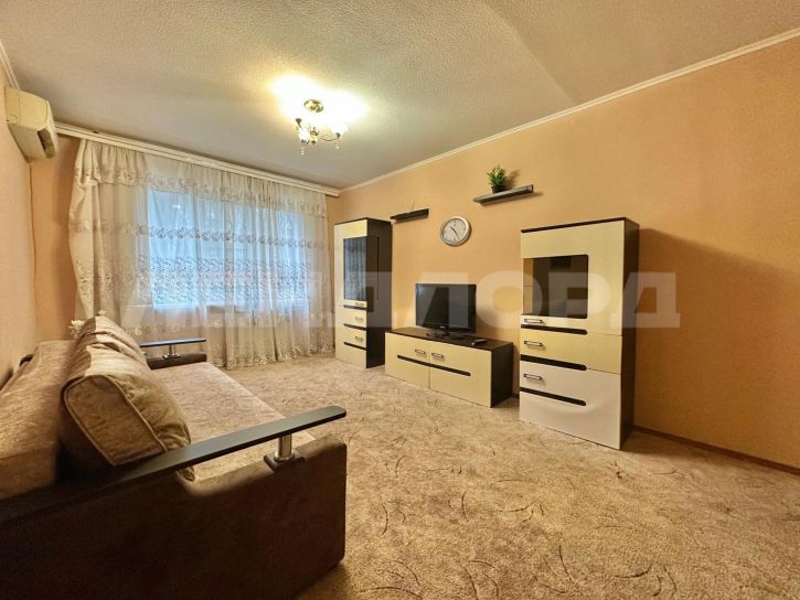 3-комн квартира проспект Космонавтов, 34/2