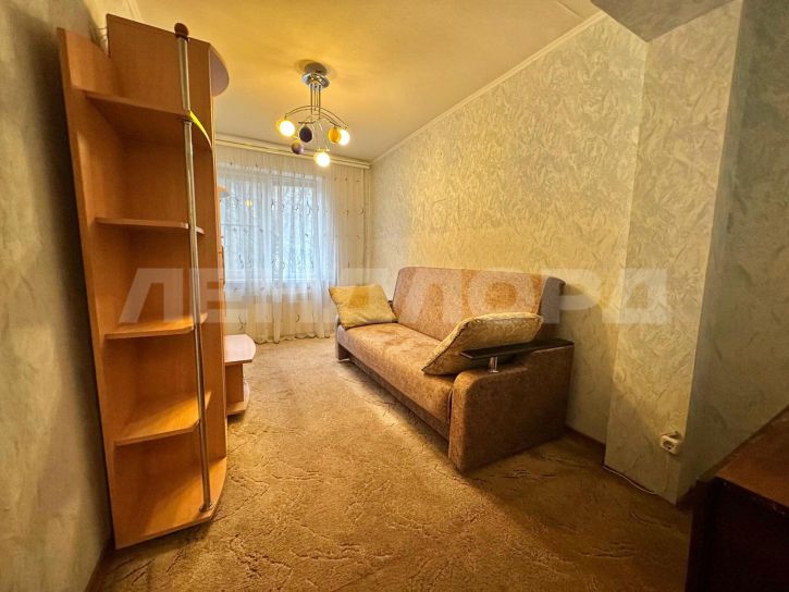 3-комн квартира проспект Космонавтов, 34/2