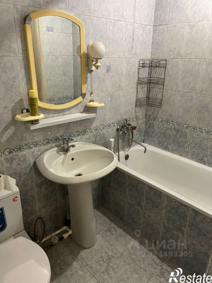 2-комн квартира проспект Шолохова, 140,  д. 140