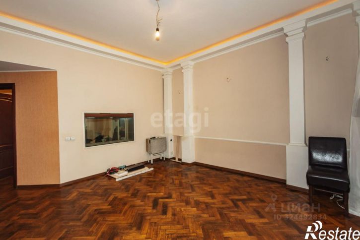 3-комн квартира Социалистическая улица, 1,  д. 1