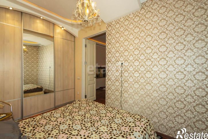 3-комн квартира Социалистическая улица, 1,  д. 1