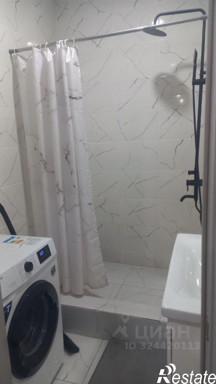 3-комн квартира ул Нансена, 83 3,  д. 83 3,  к. 3