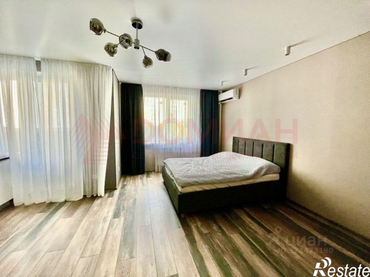 1-комн квартира бульвар Комарова, 18/3 с1,  д. 18/3 с1