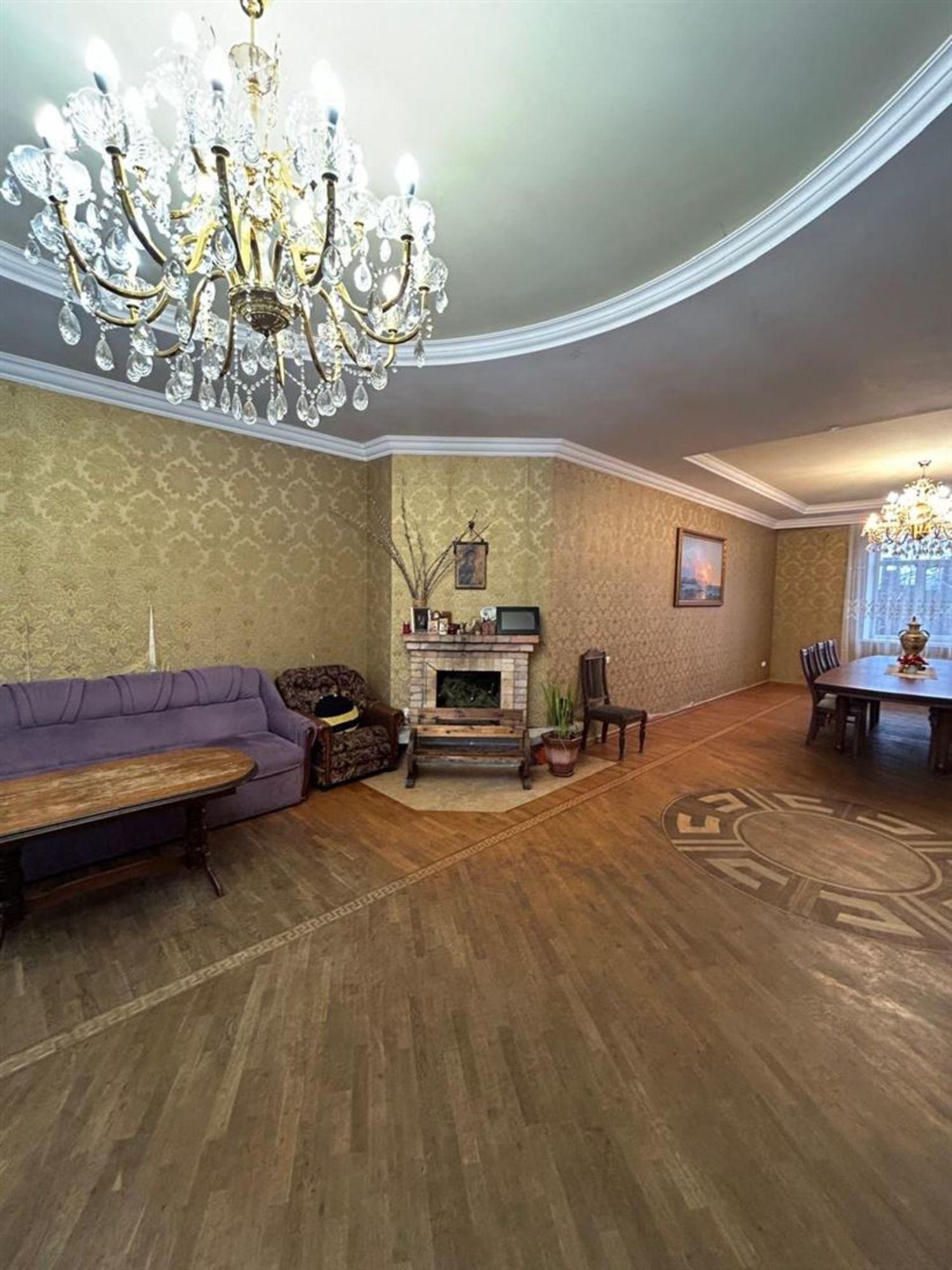 Купить дачу, дом, коттедж за 20 990 000 рублей на ул Большевистская, д. 38