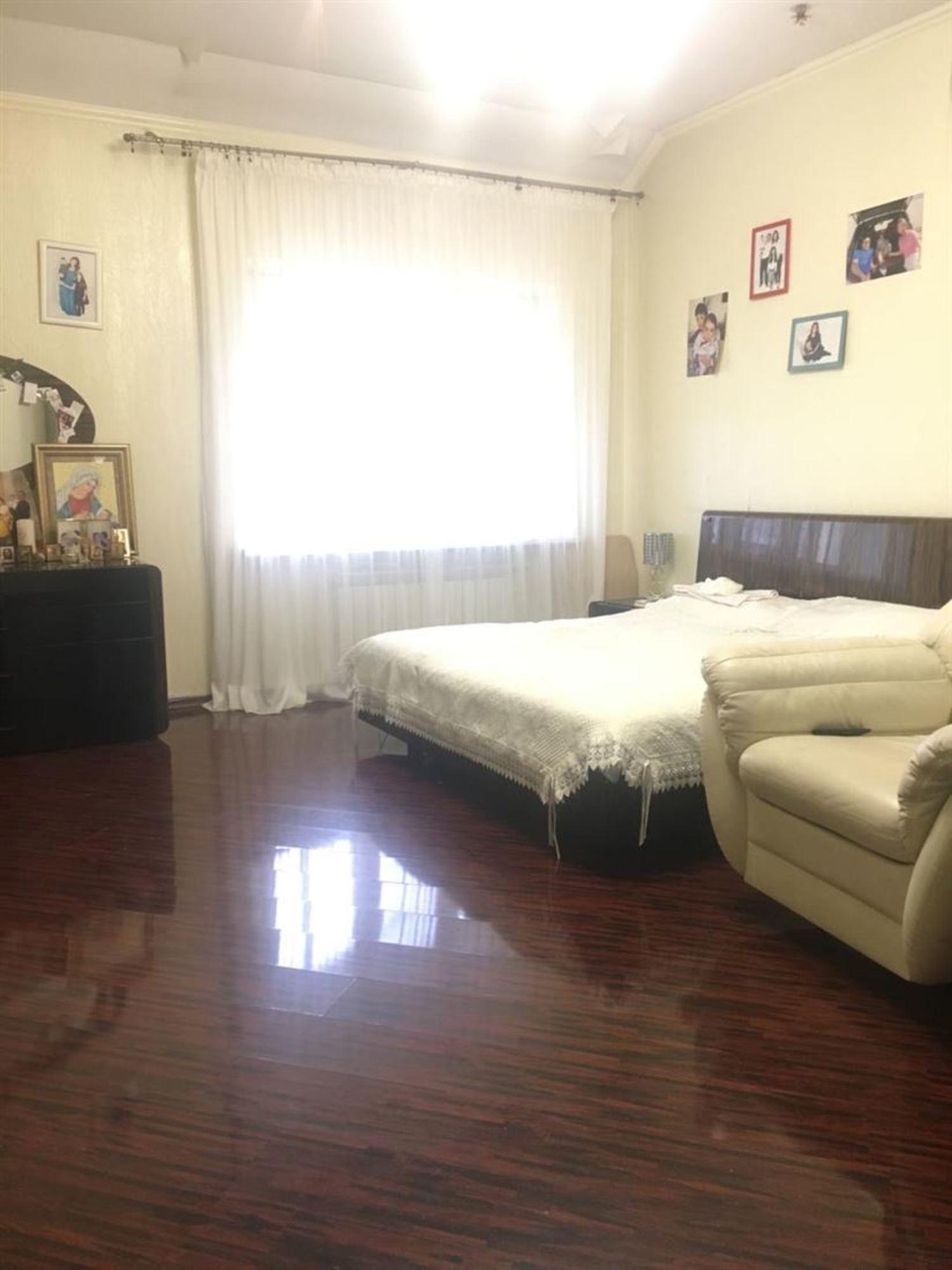 Купить дачу, дом, коттедж за 20 990 000 рублей на ул Большевистская, д. 38