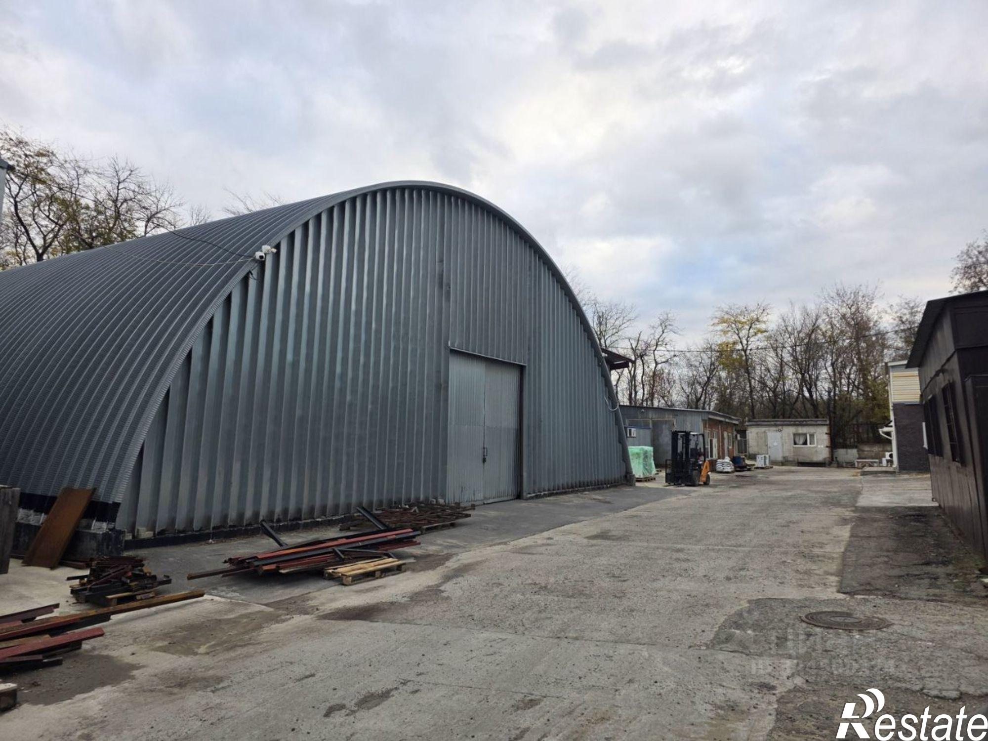 Сдать складское помещение за 300 000 рублей на Ленточная улица, 1