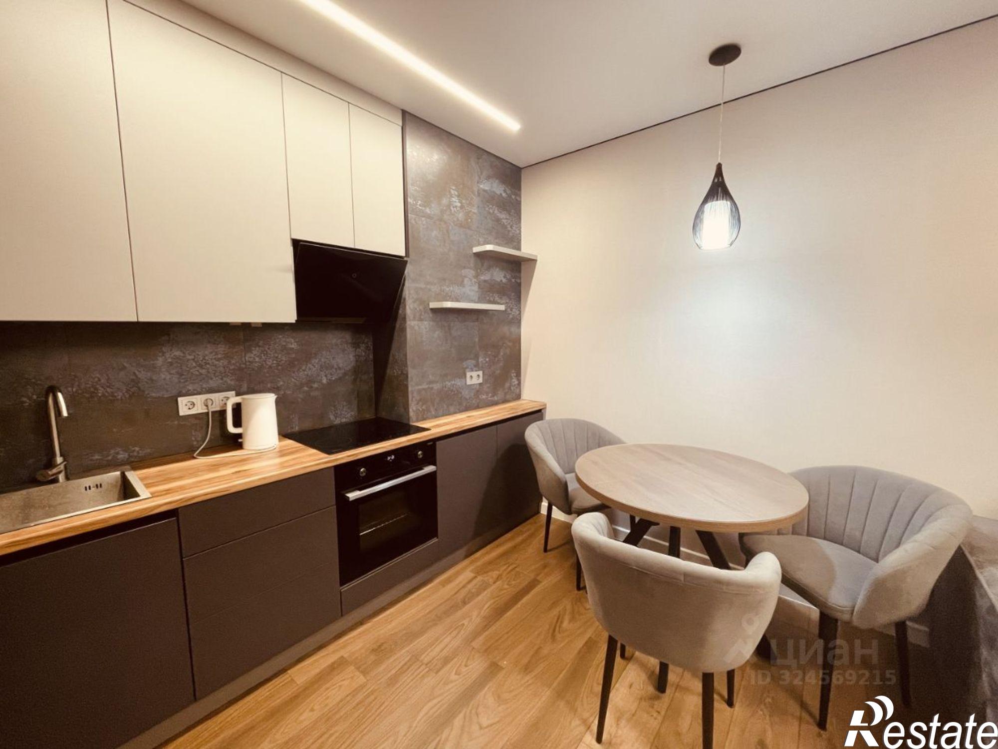 Купить квартиру за 10 700 000 рублей на проспект Соколова, 72