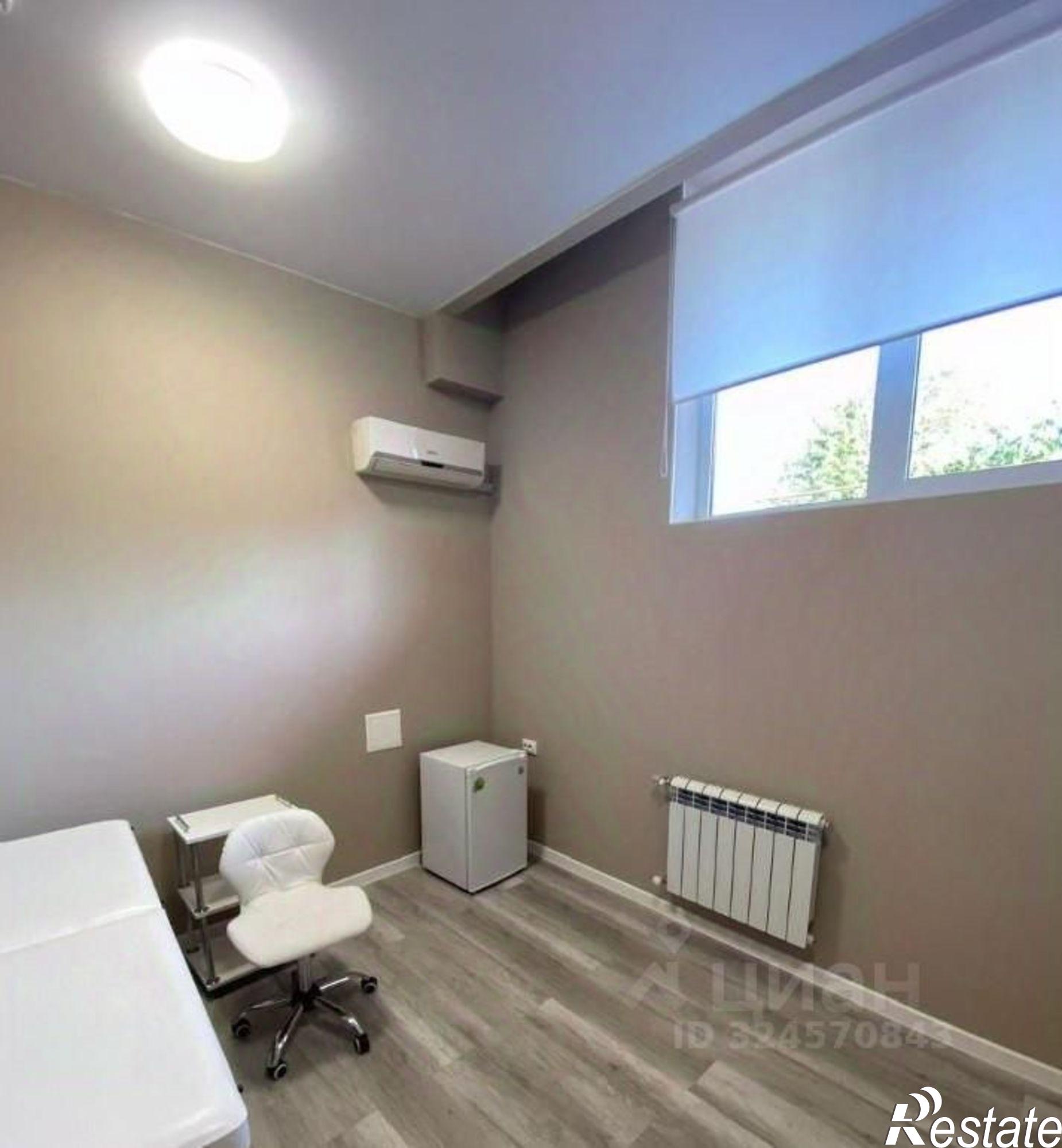 Купить офис, помещение под офис за 35 700 000 рублей на 18-я линия, 54