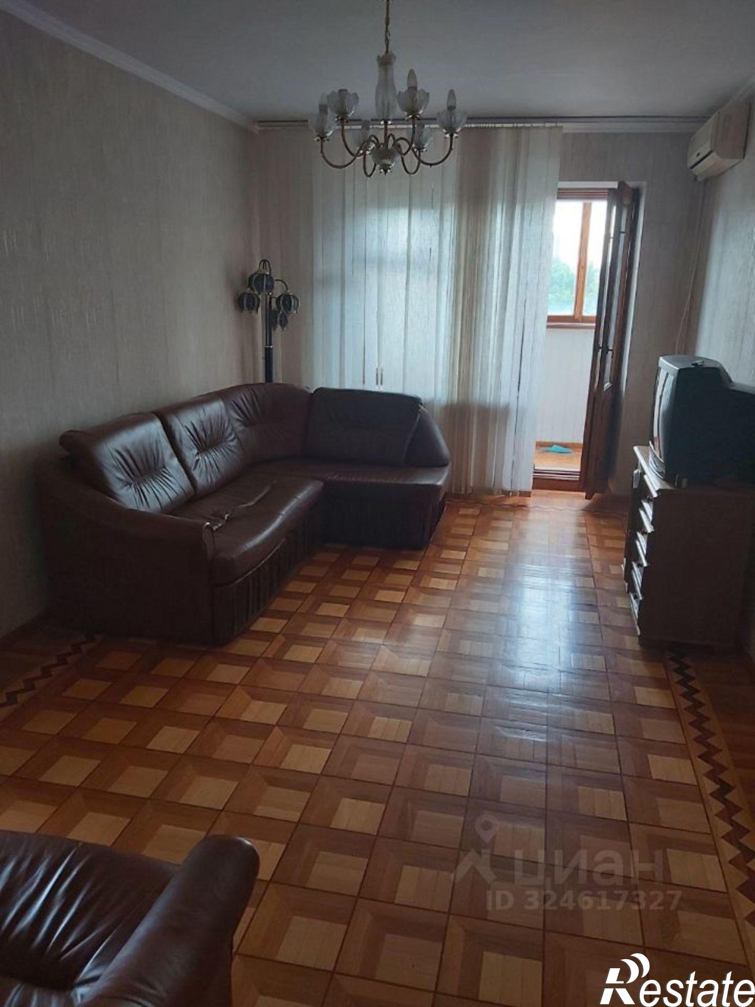 Сдать квартиру за 42 000 рублей на улица Веры Пановой, 32