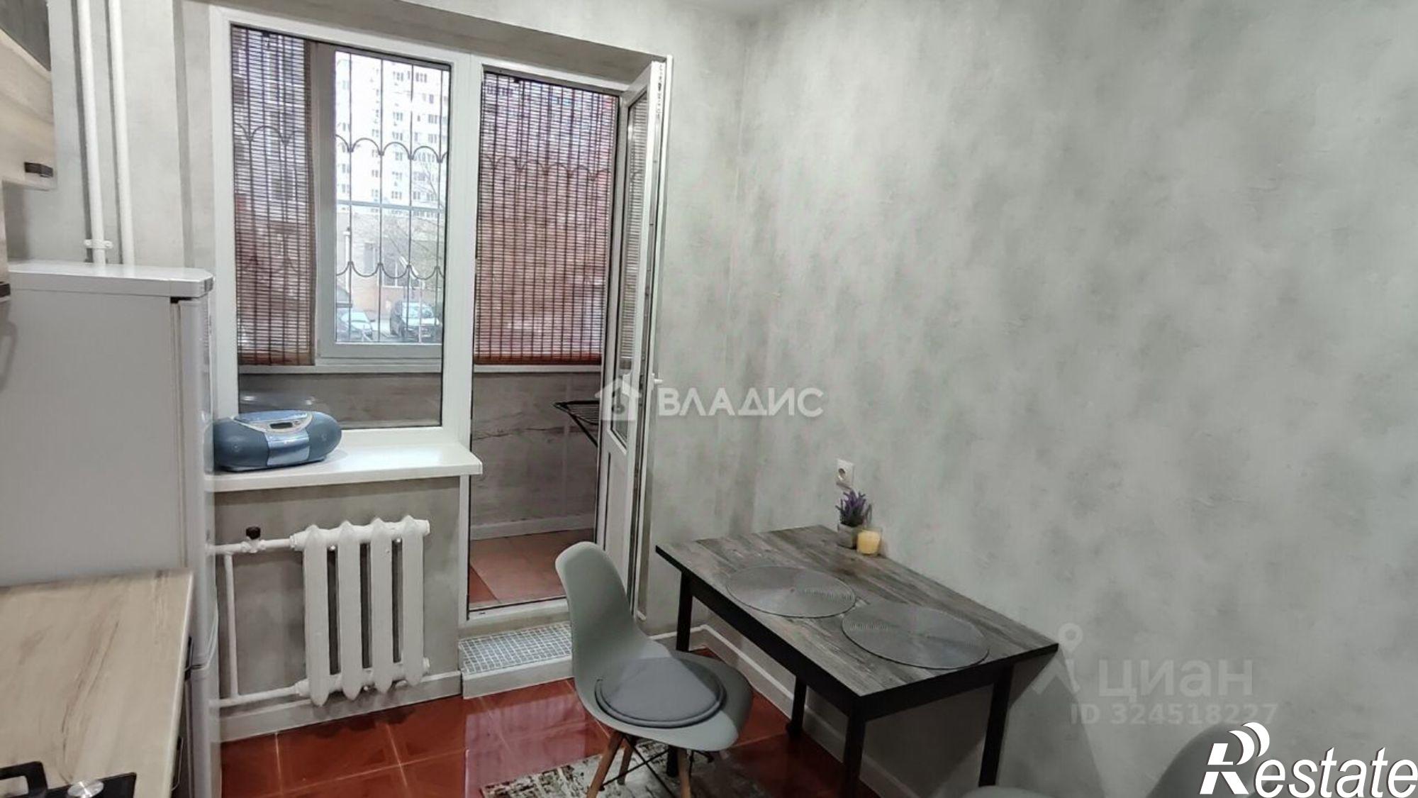 Сдать квартиру за 27 000 рублей на Стабильная улица, 11 к1