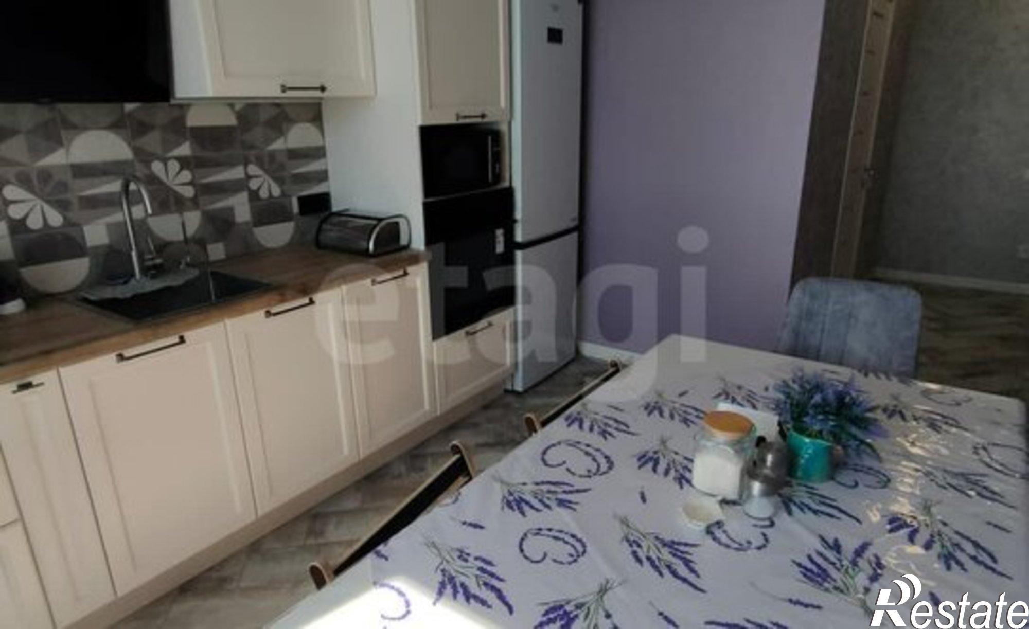 Купить квартиру за 10 900 000 рублей на улица Матросова, 35