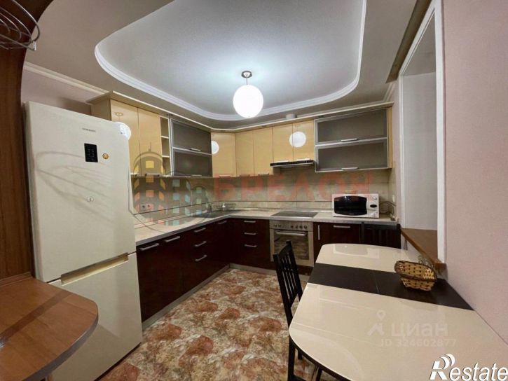 3-комн квартира улица Жмайлова, 3,  д. 3