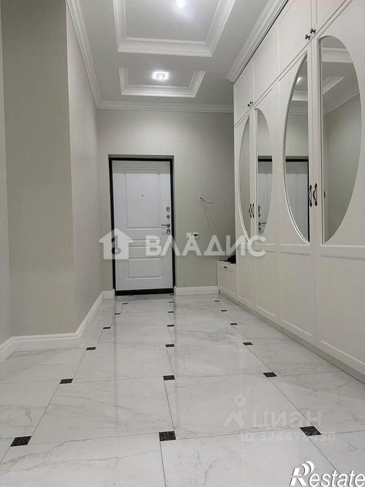 3-комн квартира улица Максима Горького, 242,  д. 242