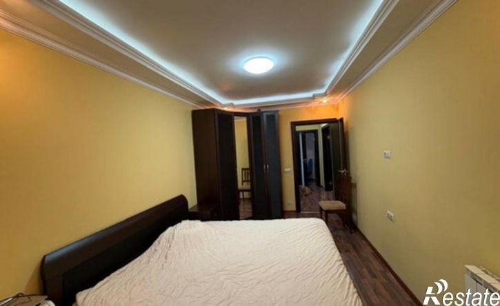 4-комн квартира Вятская улица, 49,  д. 49