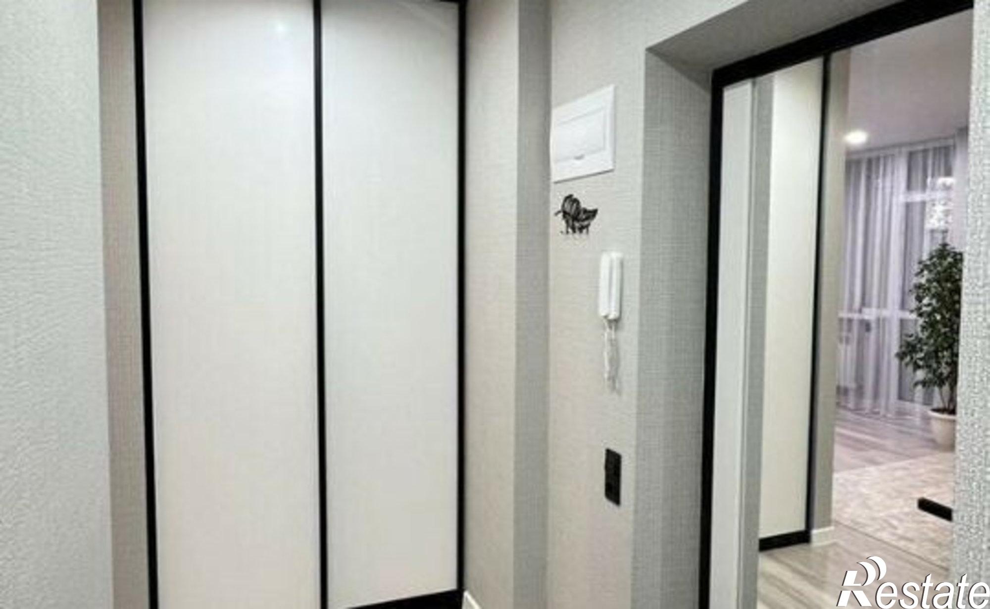 Купить квартиру за 5 500 000 рублей на улица Андрея Сладкова, 87/1