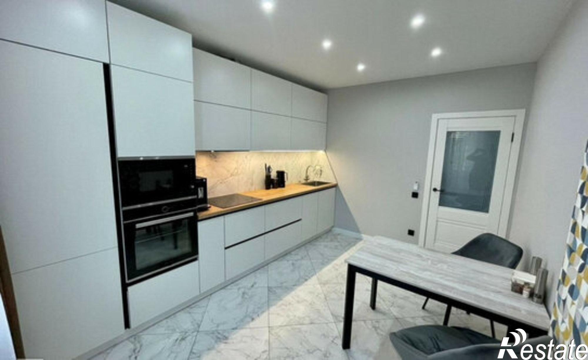 Купить квартиру за 5 500 000 рублей на улица Бориса Слюсаря, 23 с1