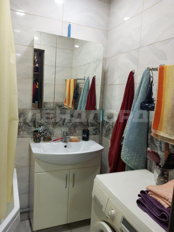 2-комн квартира улица Зорге, 72/44