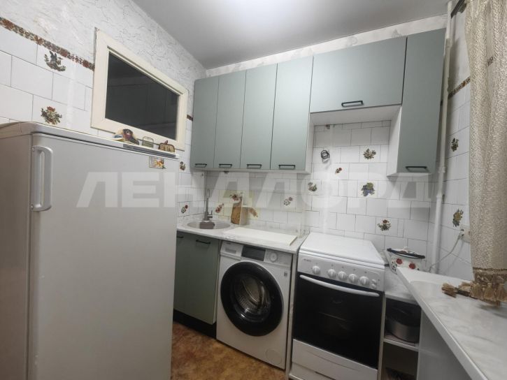 2-комн квартира проспект Стачки, 182/1