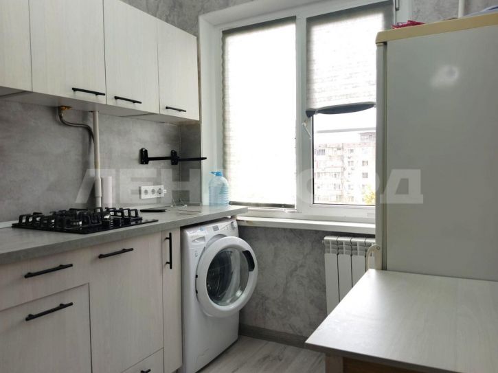 1-комн квартира улица Жмайлова, 21/2