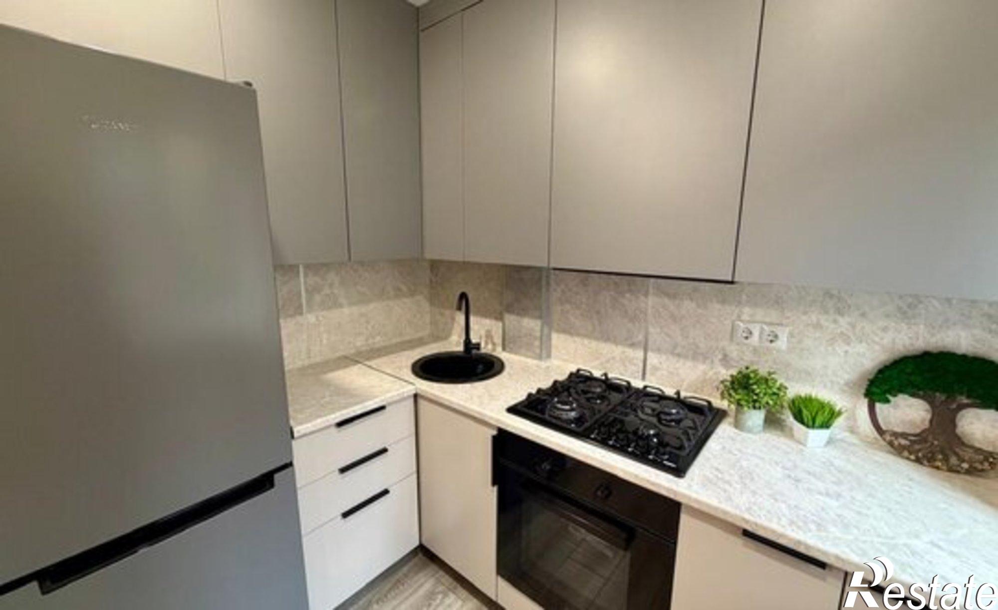 Купить квартиру за 5 600 000 рублей на ул Симферопольская, 66/1