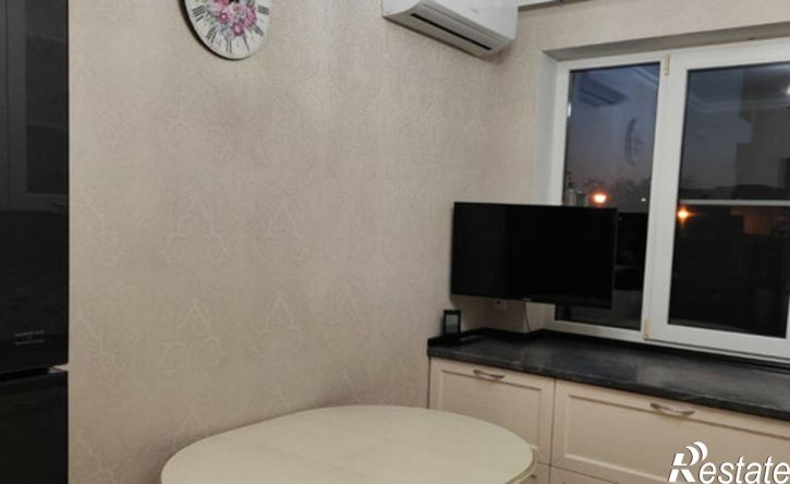 2-комн квартира улица Жмайлова, 4Е,  д. 4Е