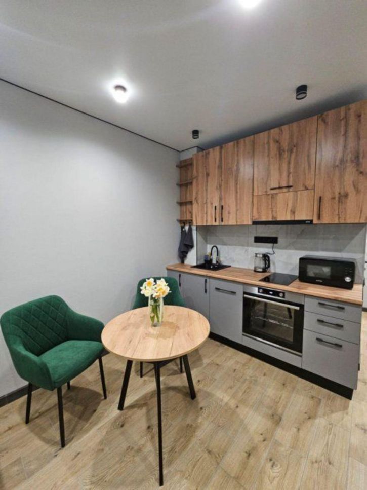 Студия Ворошиловский пр-кт, 82