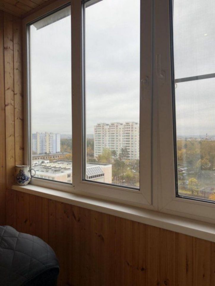 1-комн квартира Комарова б-р, 1