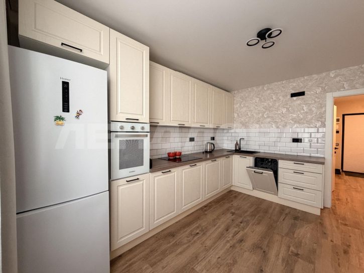 2-комн квартира улица Оганова, 20с2