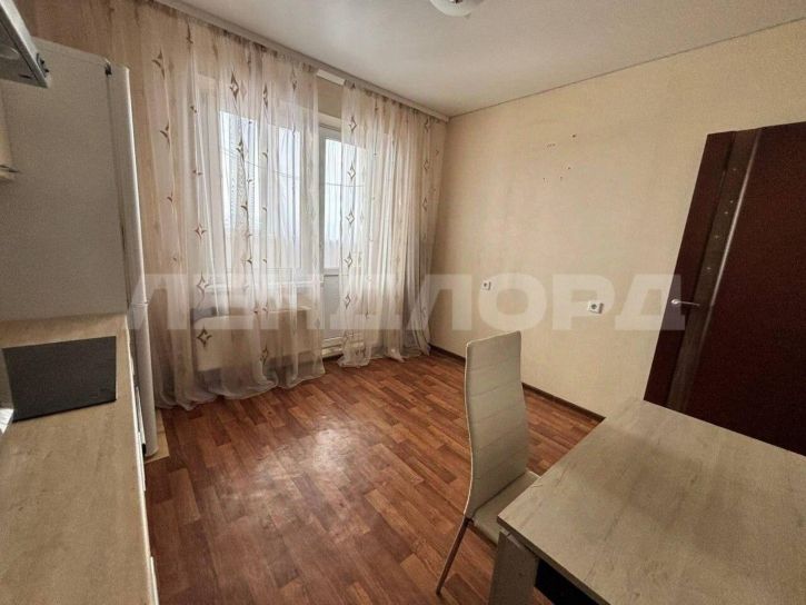 1-комн квартира улица Платона Кляты, 1