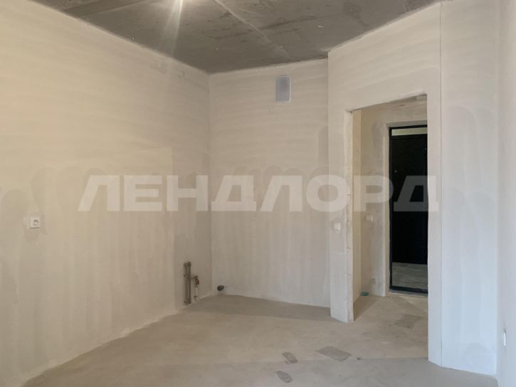 3-комн квартира улица Бориса Слюсаря, 15с1